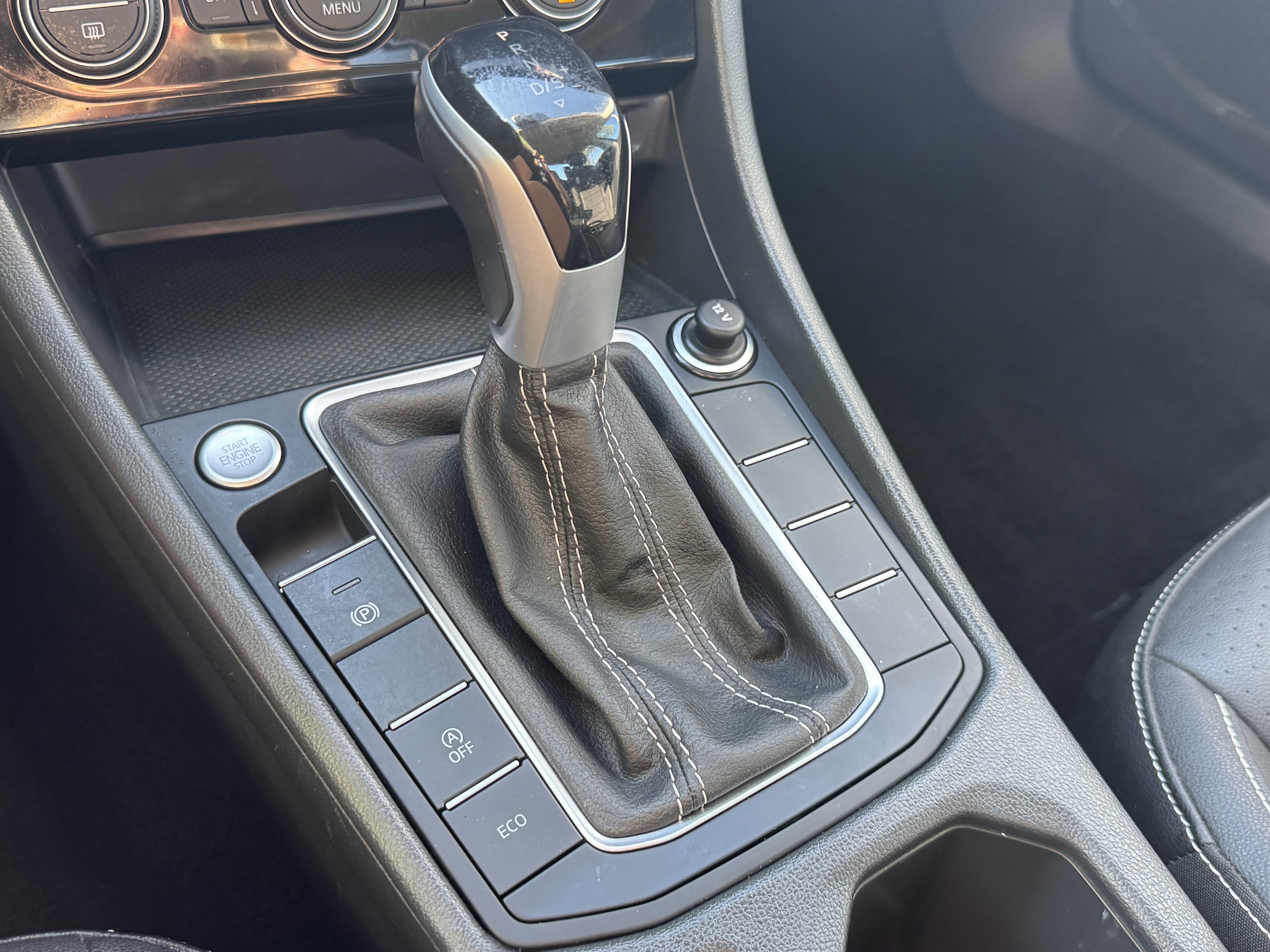 Used 2024 Volkswagen Jetta SE image 23