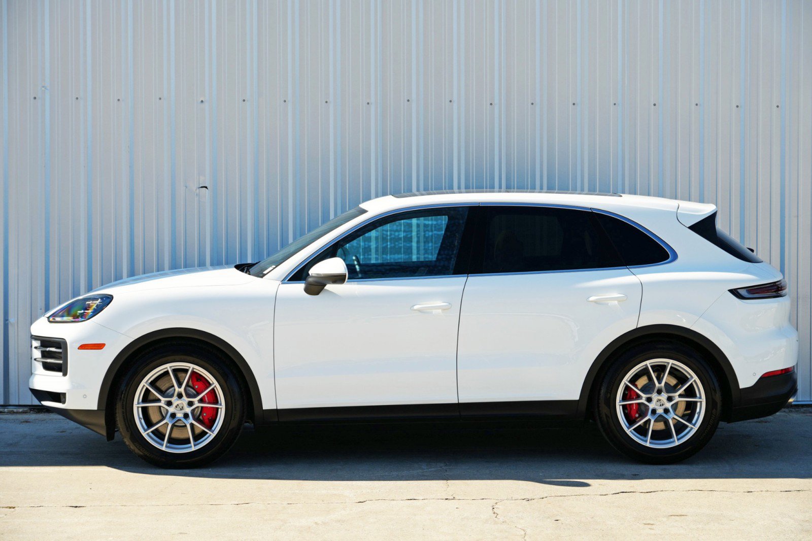 Used 2025 Porsche Cayenne S w/ Premium Package Plus image 55