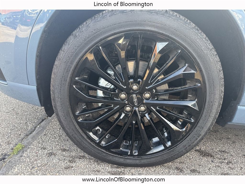 New 2025 Lincoln Corsair Reserve w/ Equipment Group 202A image 14