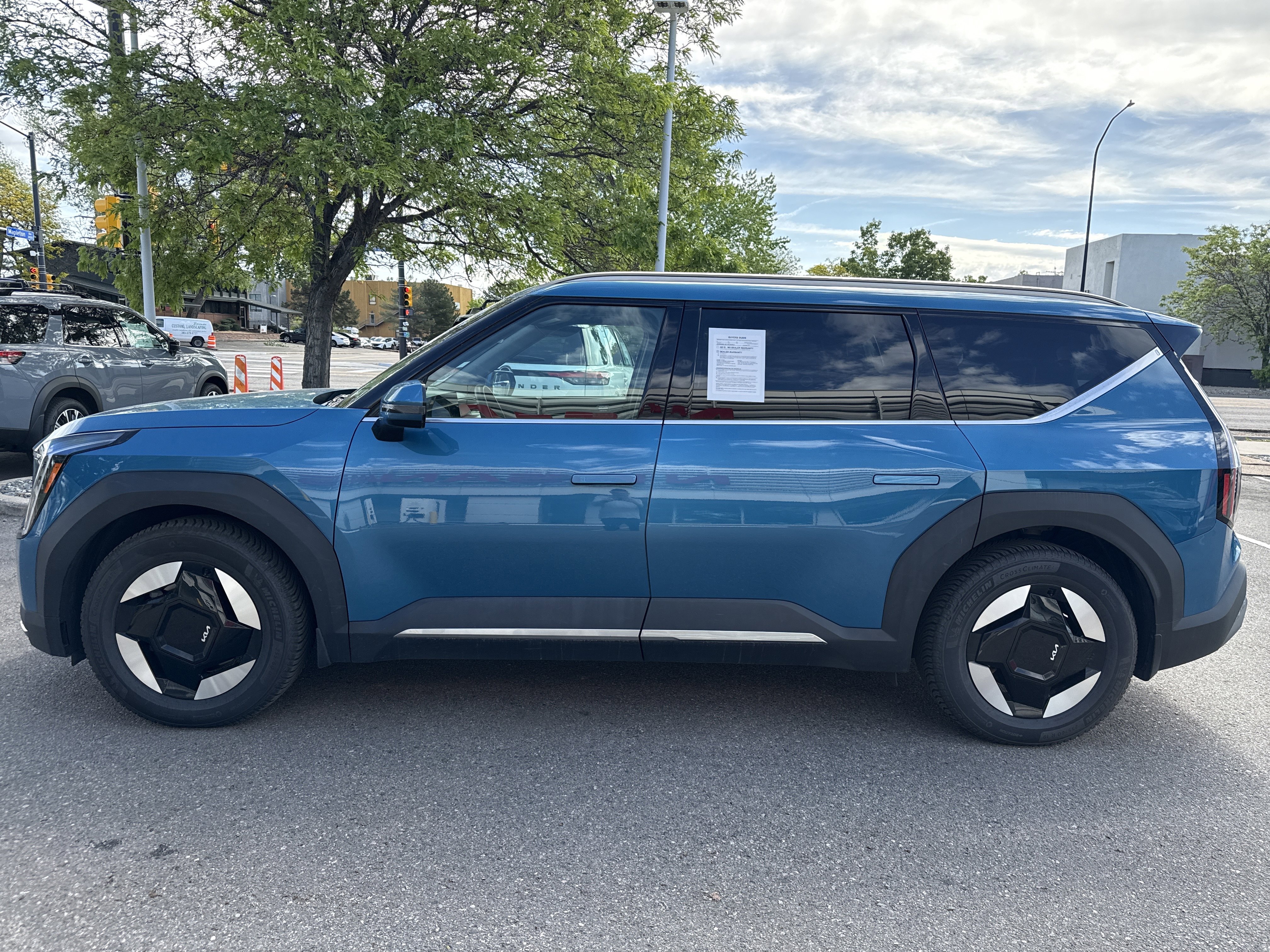 Used 2024 Kia EV9 Wind AWD/4WD image 4