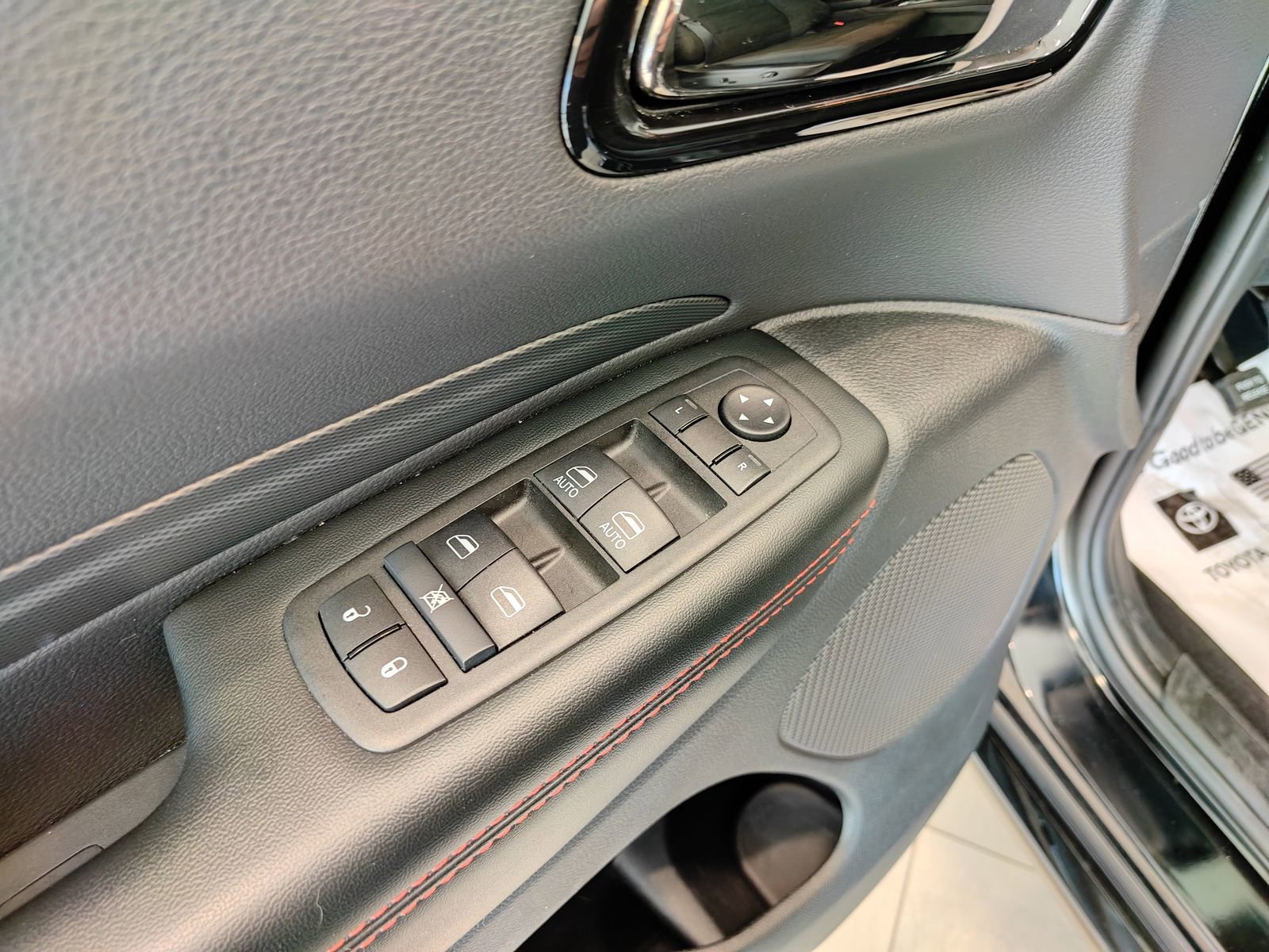 Used 2025 Dodge Durango GT image 10