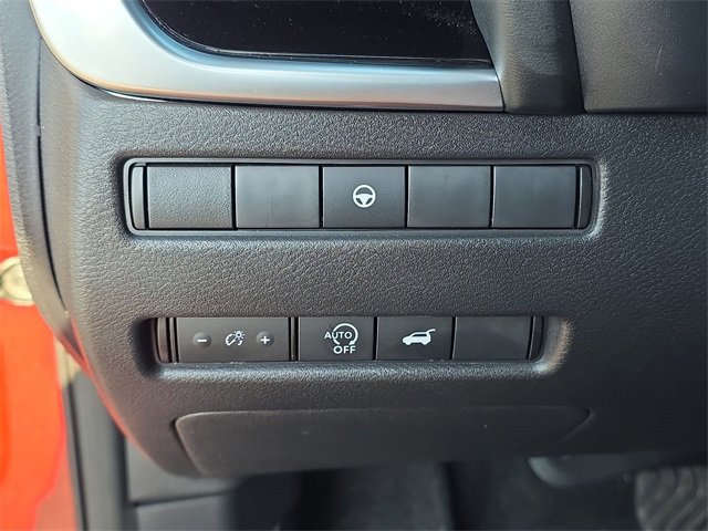 Used 2024 Nissan Rogue SL image 38