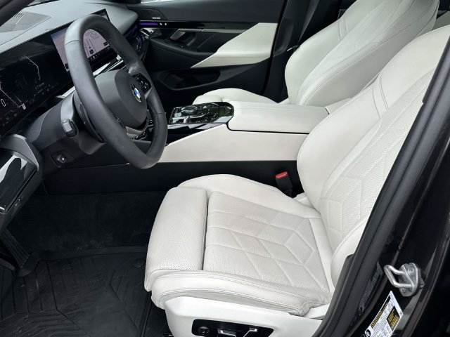 Certified 2024 BMW 530i xDrive w/ Premium Package AWD/4WD image 25