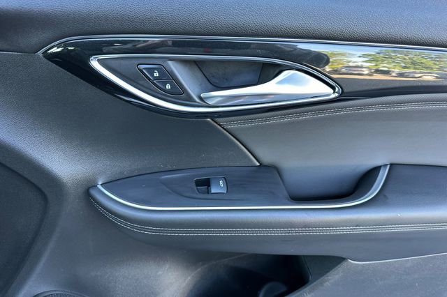 Used 2025 Buick Envision Preferred image 21