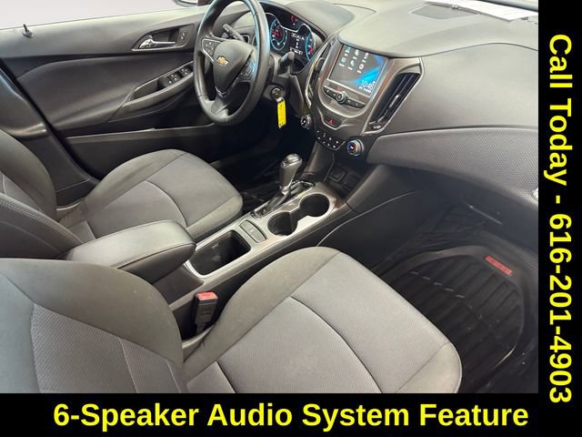 Used 2018 Chevrolet Cruze LT image 4