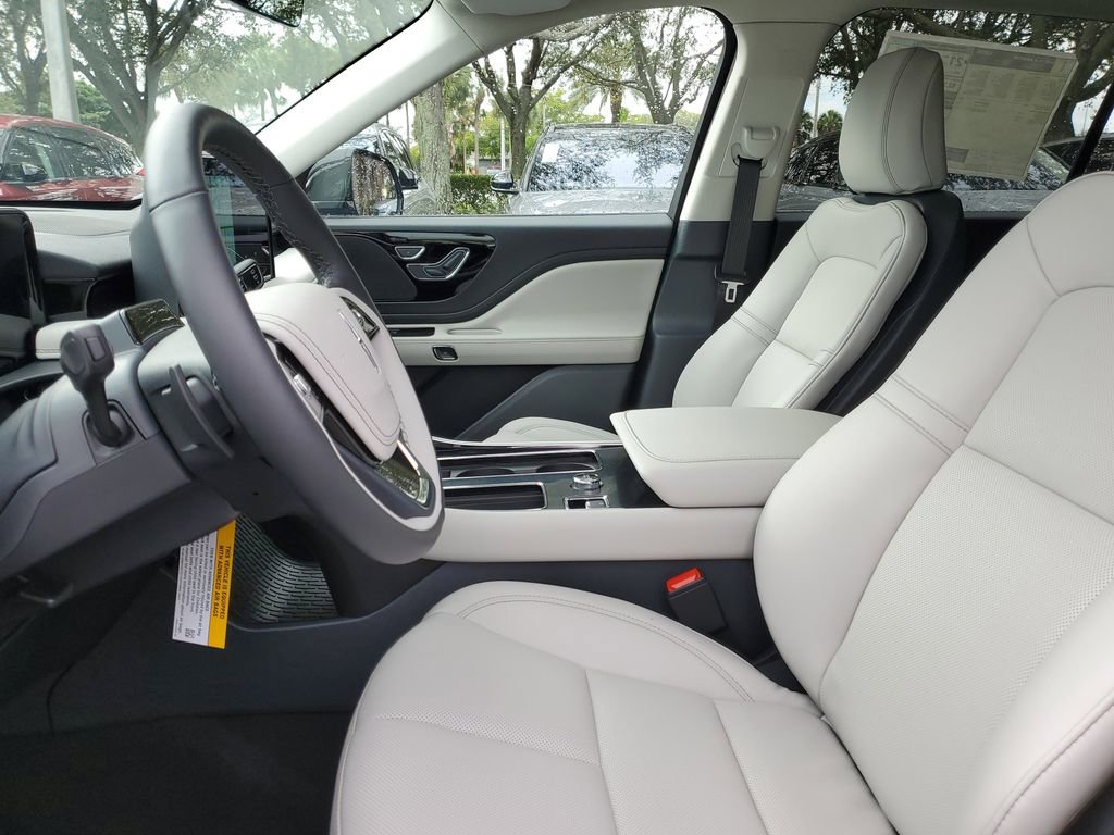 New 2026 Lincoln Aviator 2WD image 22