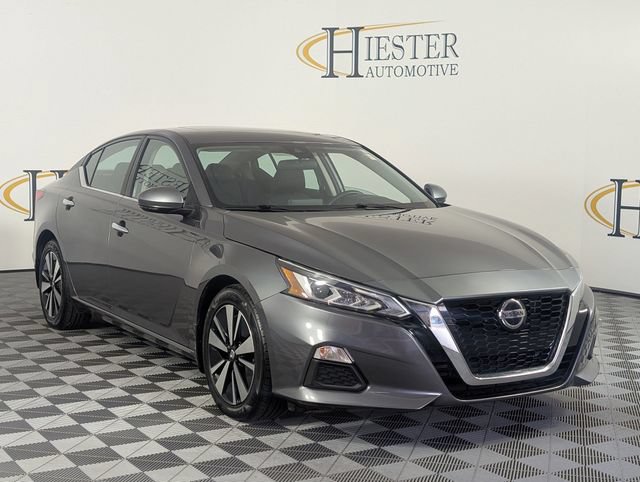 Used 2021 Nissan Altima 2.5 SV w/ SV Premium Package FWD image 2