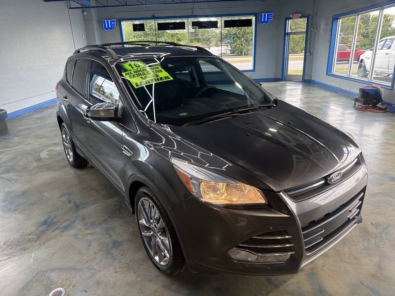 Used 2016 Ford Escape SE w/ SE Chrome Package FWD image 7