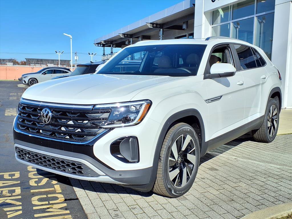 New 2026 Volkswagen Atlas Cross Sport SE image 3