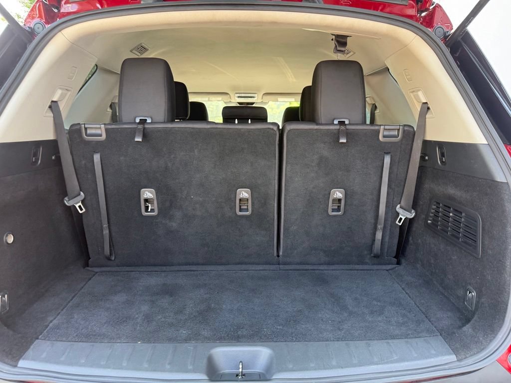 Certified 2022 Nissan Pathfinder SV FWD image 9