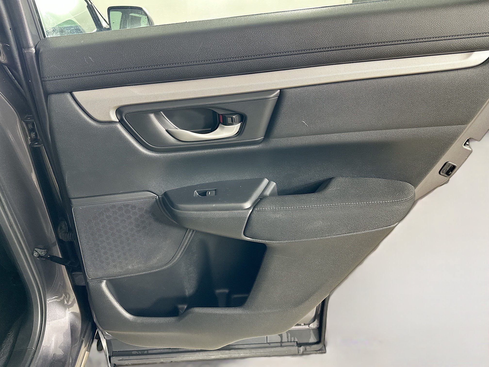 Used 2019 Honda CR-V LX image 34