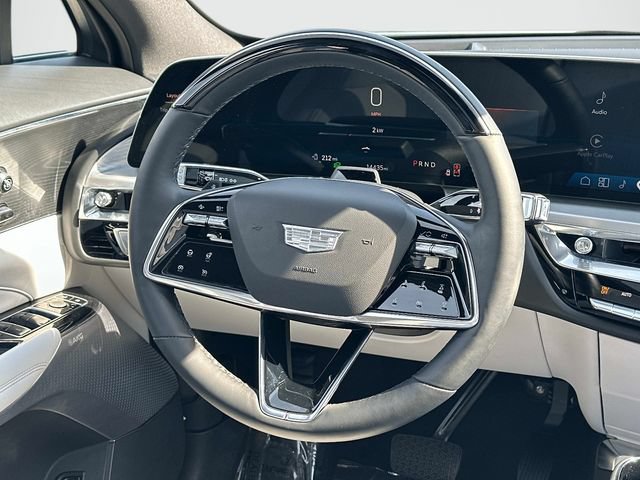 Used 2024 Cadillac Lyriq Luxury w/ LPO, Floor Liner Package AWD/4WD image 7