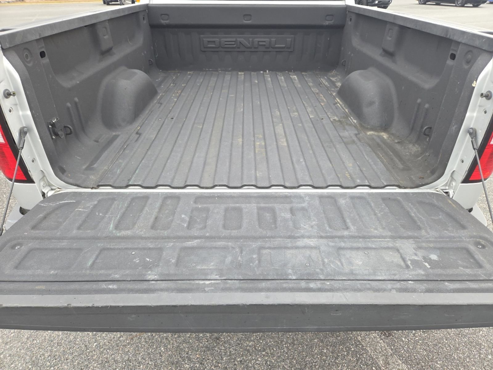 Used 2018 GMC Sierra 2500 Denali w/ Duramax Plus Package image 23