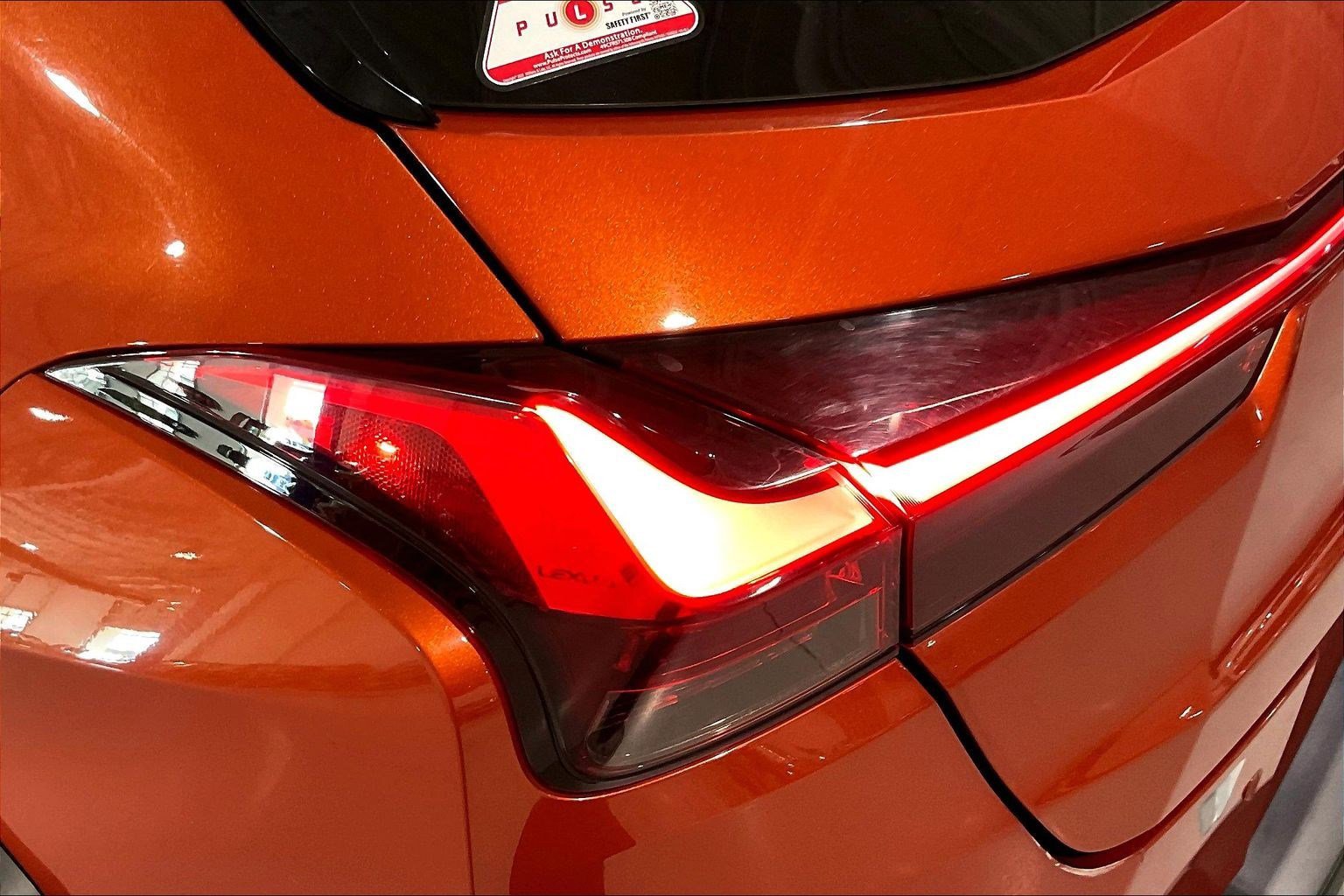 Used 2019 Lexus UX 250h w/ Premium Package AWD/4WD image 21