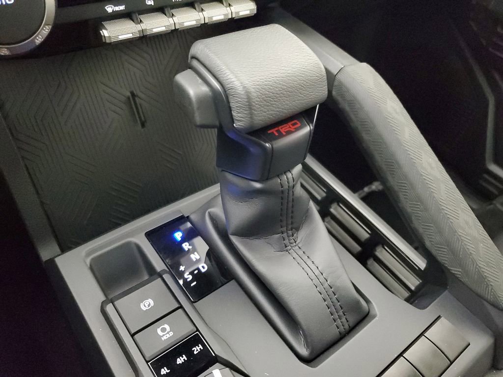 Used 2025 Toyota Tacoma TRD Sport AWD/4WD image 31