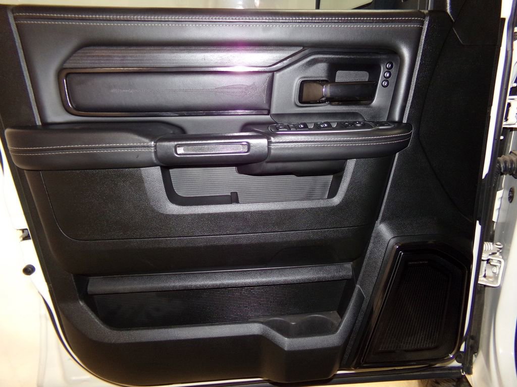 Used 2024 RAM 2500 Limited image 17
