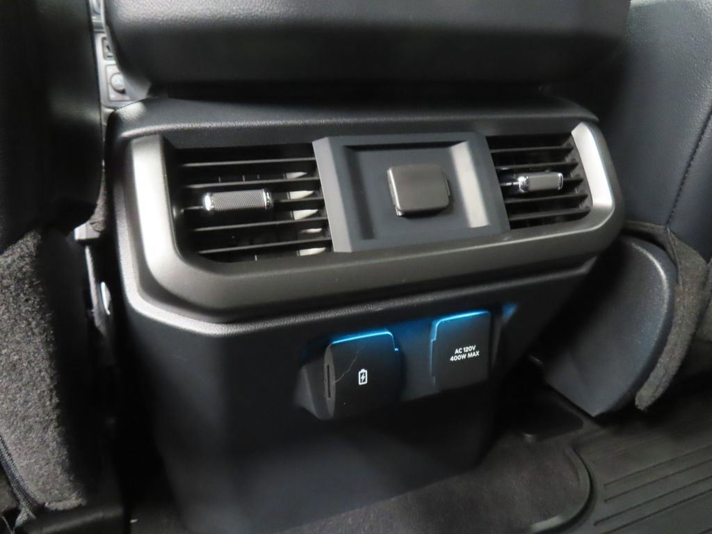 Used 2025 Ford F150 Lariat w/ Equipment Group 501A Mid image 14