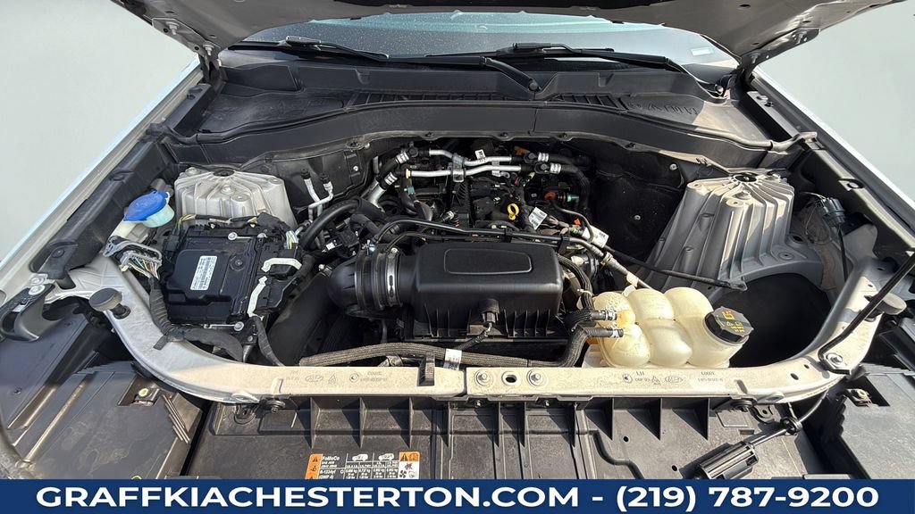 Used 2021 Ford Explorer XLT w/ Equipment Group 202A AWD/4WD image 40