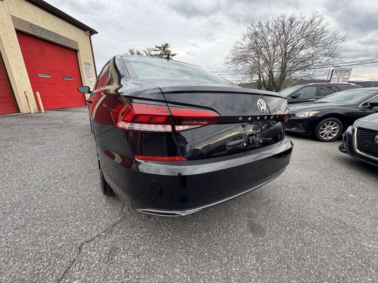 Used 2020 Volkswagen Passat 2.0T SEL FWD image 6