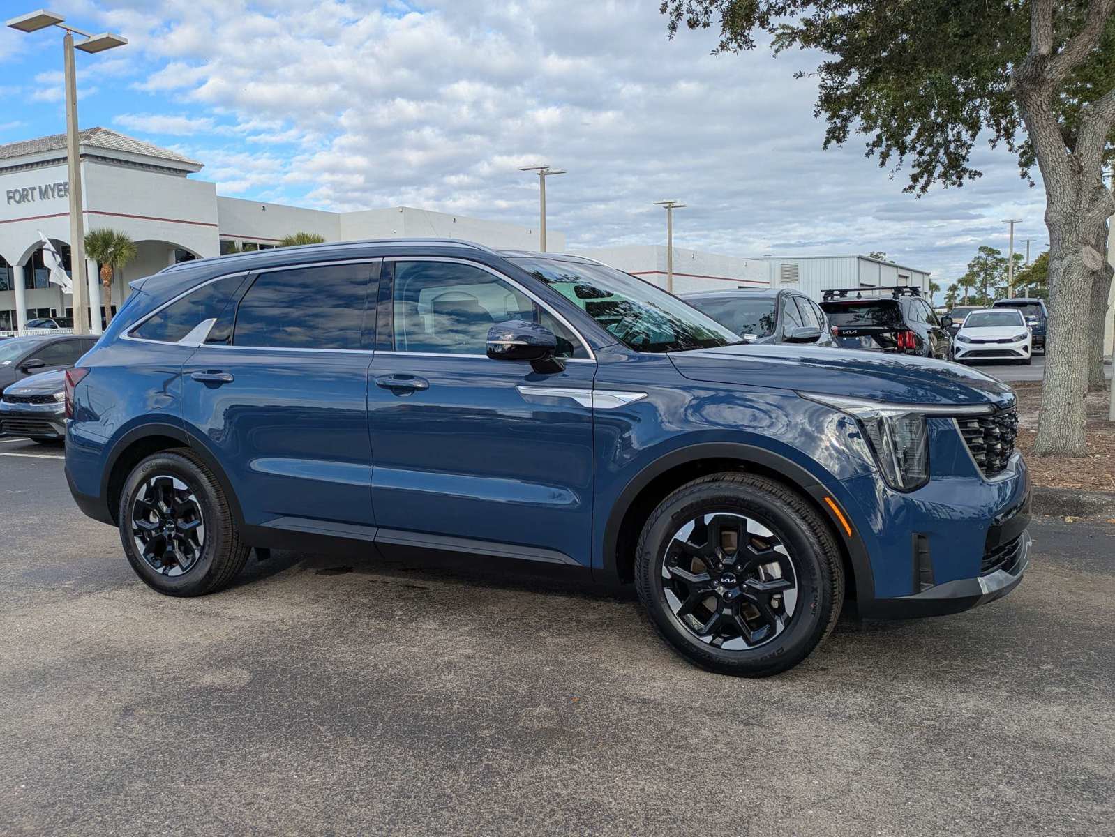 Used 2026 Kia Sorento S w/ S Panoramic Sunroof Package