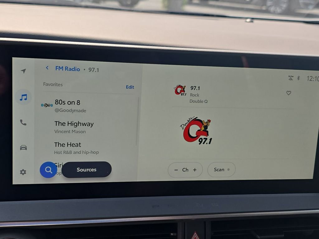New 2025 Toyota Prius Plug-In Hybrid w/ Limited Premium Package image 22