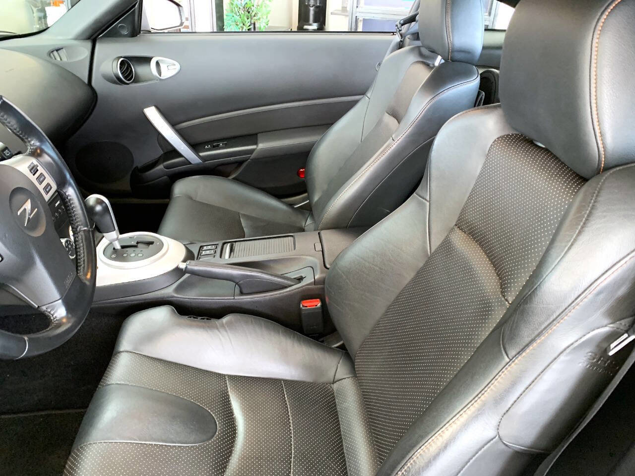 Used 2007 Nissan 350Z Touring w/ Cargo Convenience Pkg image 16