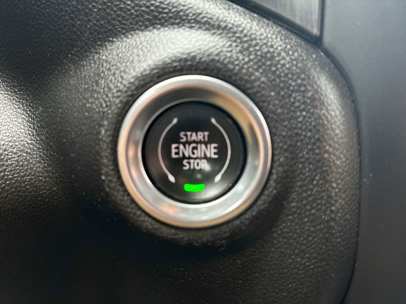 Certified 2020 GMC Sierra 1500 AT4 w/ AT4 Premium Package image 17