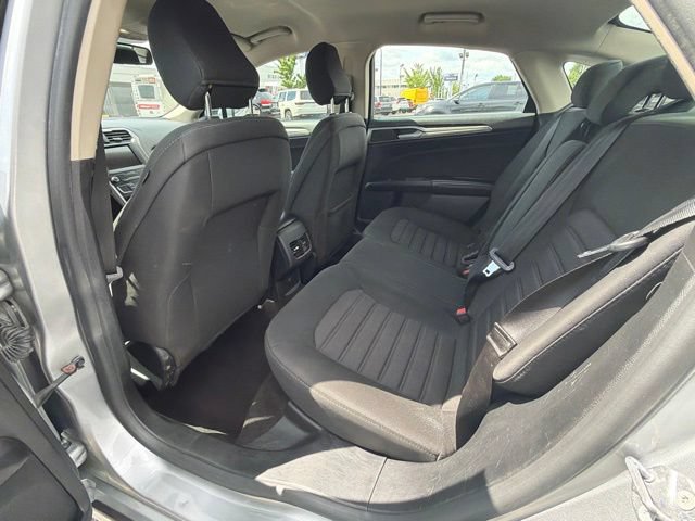 Used 2020 Ford Fusion SE FWD image 11
