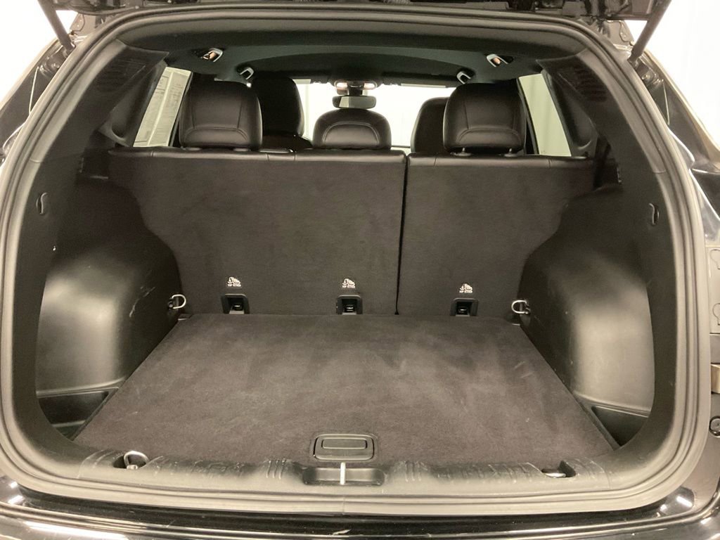 Used 2024 Jeep Compass Latitude image 35