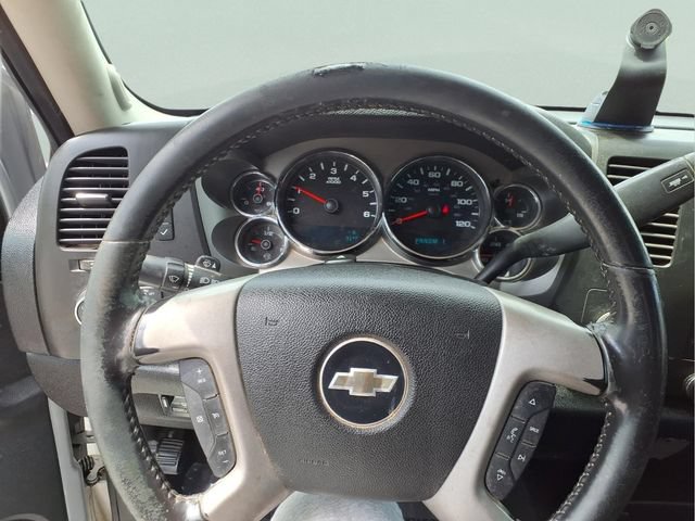 Used 2010 Chevrolet Silverado 2500 LT w/ Interior Plus Package AWD/4WD image 9