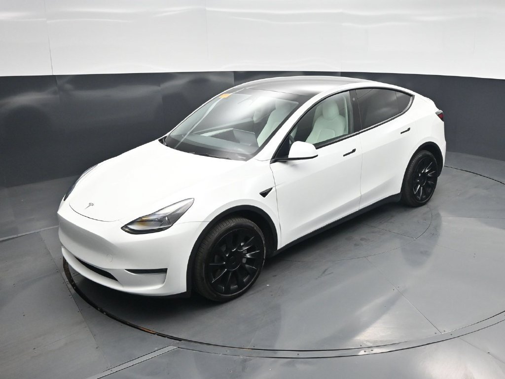 Used 2023 Tesla Model Y Long Range AWD/4WD image 28