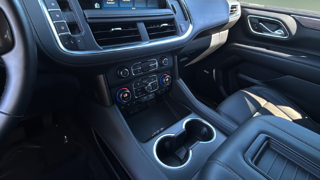 Used 2024 Chevrolet Tahoe High Country AWD/4WD image 14