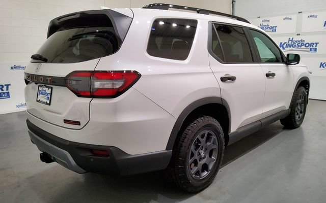 New 2026 Honda Pilot TrailSport image 3