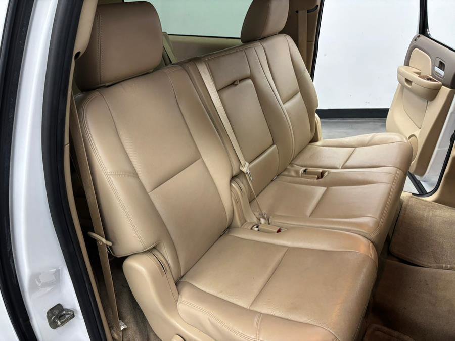Used 2014 Chevrolet Suburban LTZ image 39