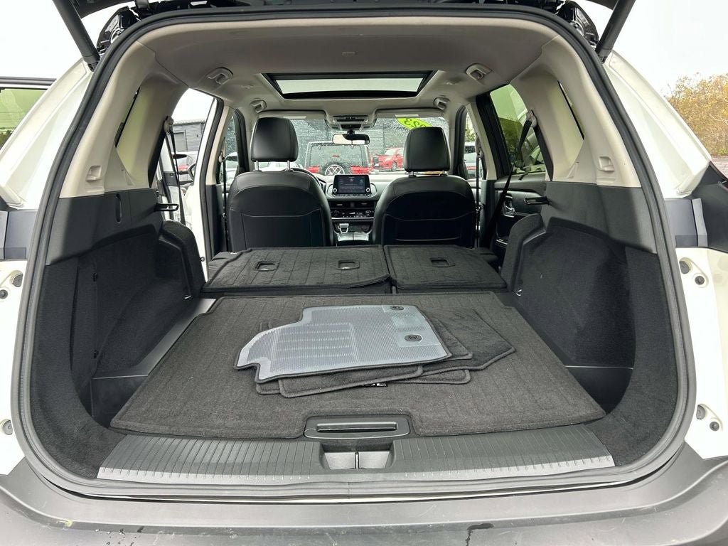 Used 2023 Nissan Rogue SV w/ SV Premium B Package AWD/4WD image 12