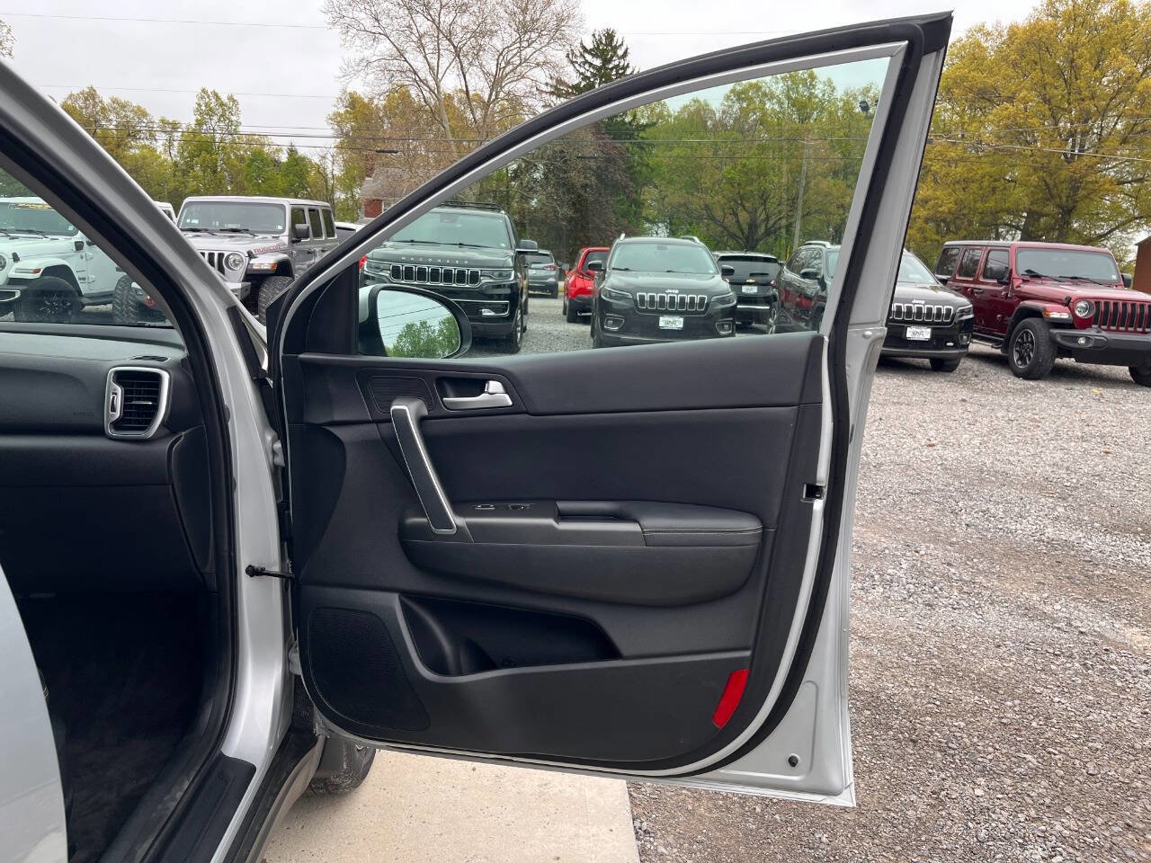 Used 2017 Kia Sportage EX AWD/4WD image 9