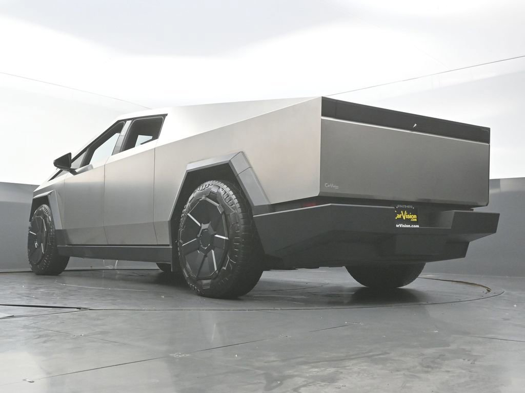 Used 2024 Tesla Cybertruck AWD Crew Cab image 42
