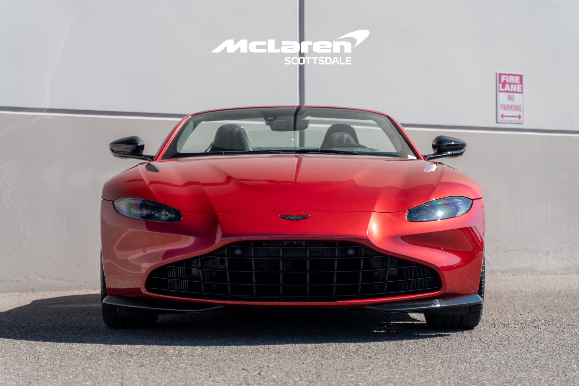 Used 2022 Aston Martin V8 Vantage Roadster image 10
