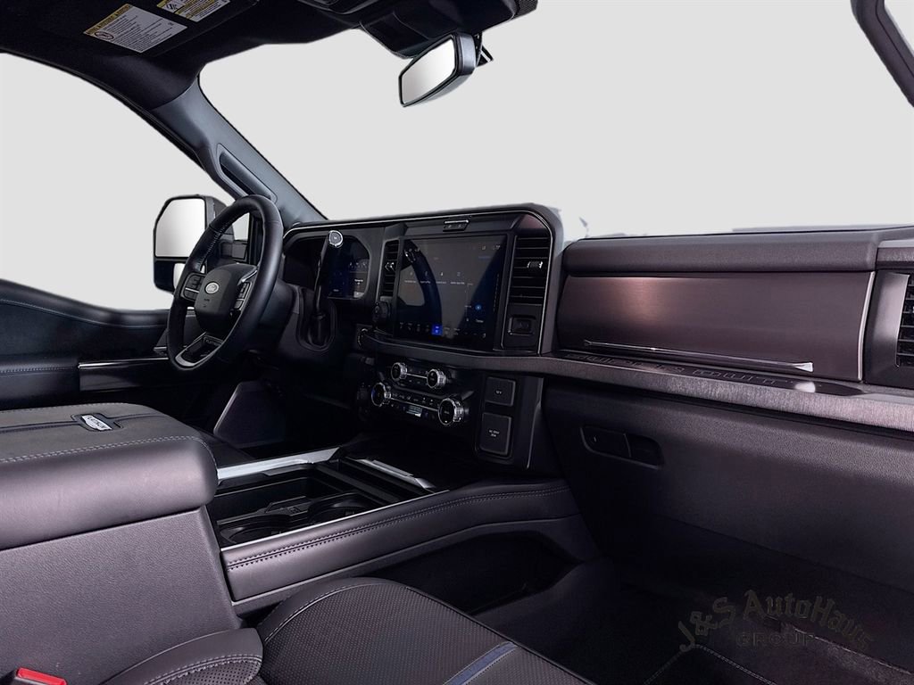 Used 2026 Ford F250 Platinum w/ Tremor Off-Road Package AWD/4WD image 37