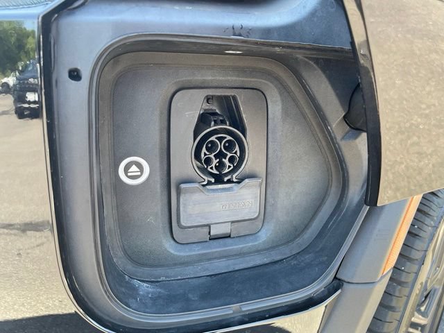 Used 2025 Rivian R1T Premium AWD/4WD image 34