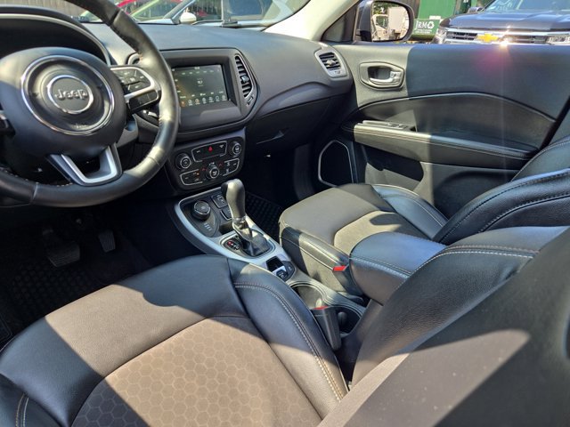 Used 2019 Jeep Compass Latitude w/ Popular Equipment Group AWD/4WD image 12