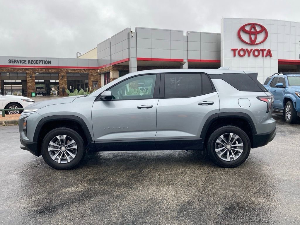 Used 2026 Chevrolet Equinox LT image 7