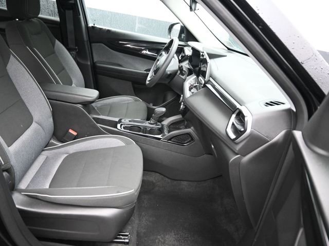 Used 2025 Chevrolet TrailBlazer LT image 8