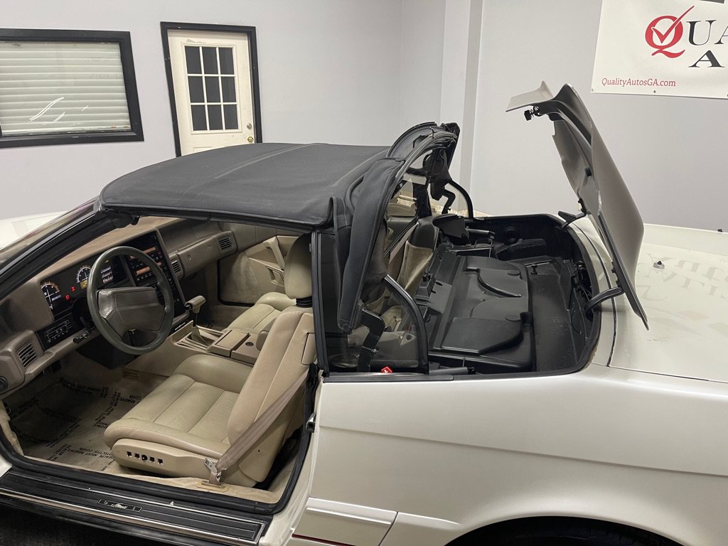 Used 1992 Cadillac Allante FWD image 26
