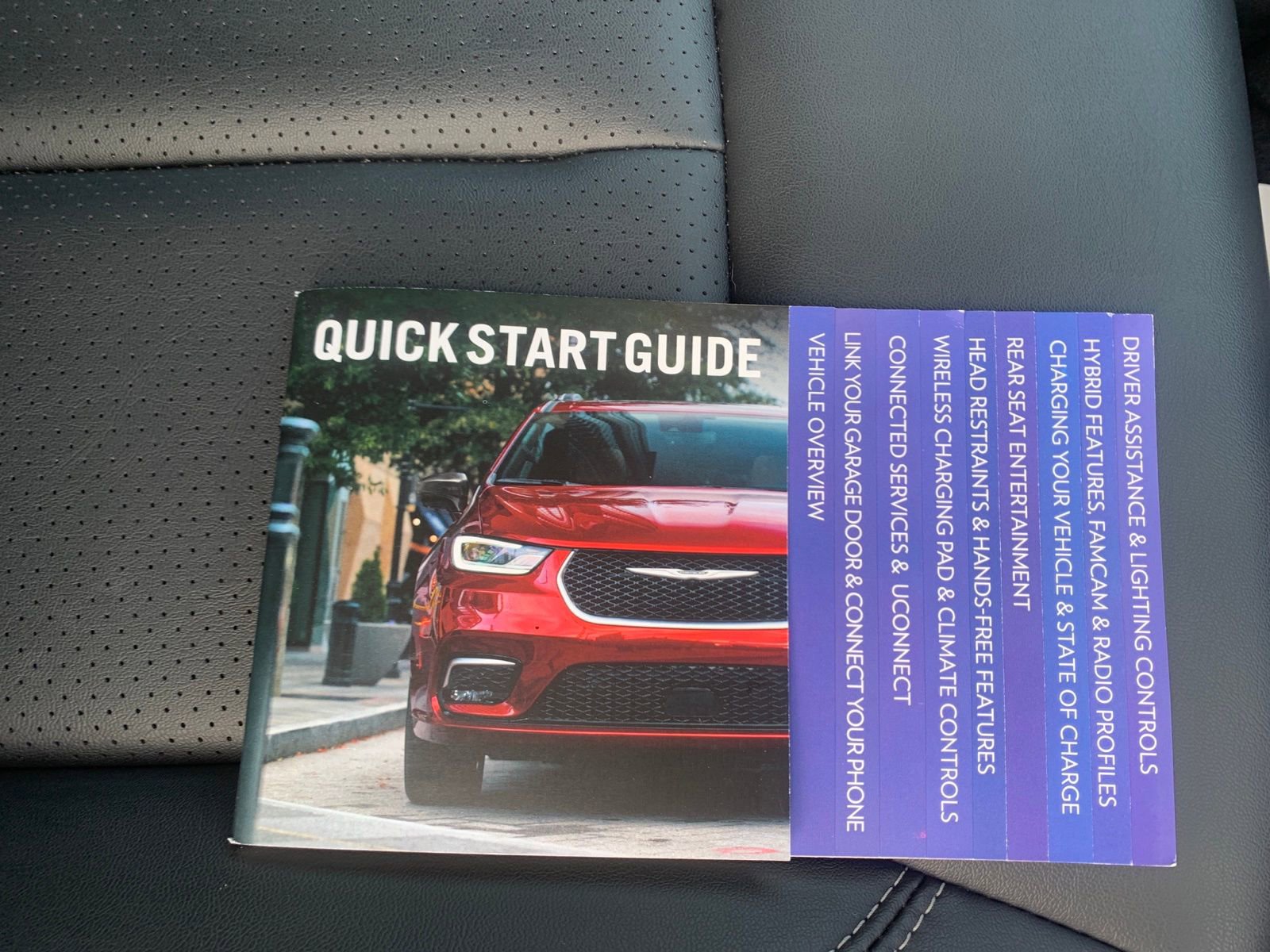 Used 2025 Chrysler Pacifica Select image 30