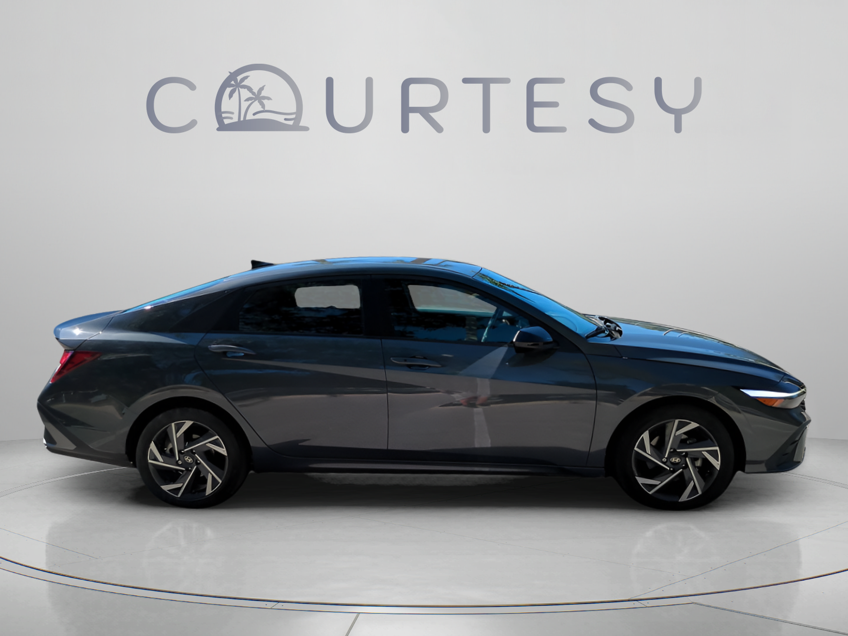 Used 2025 Hyundai Elantra Sport FWD image 8