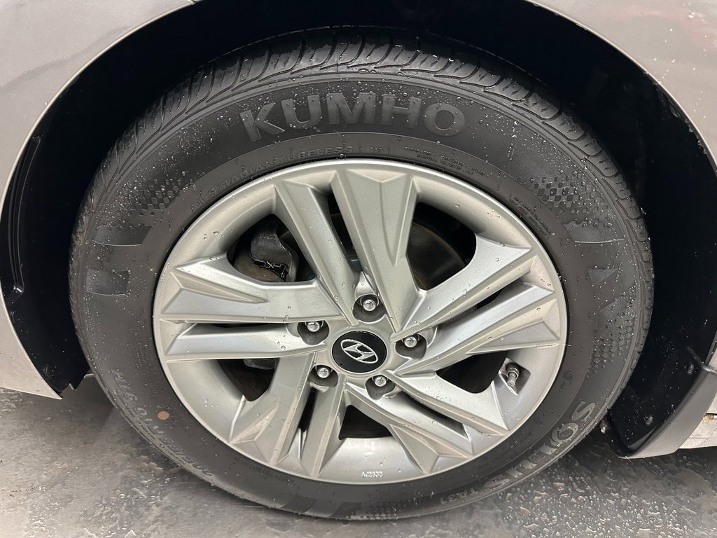 Used 2020 Hyundai Elantra Value Edition image 33