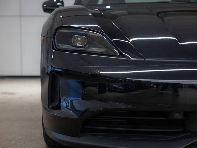 New 2025 Porsche Taycan 4S image 9