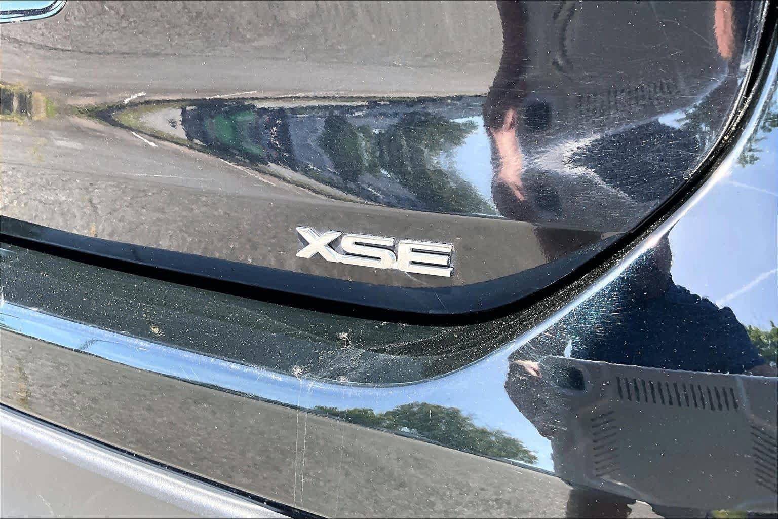 Used 2024 Toyota Highlander XSE FWD image 10