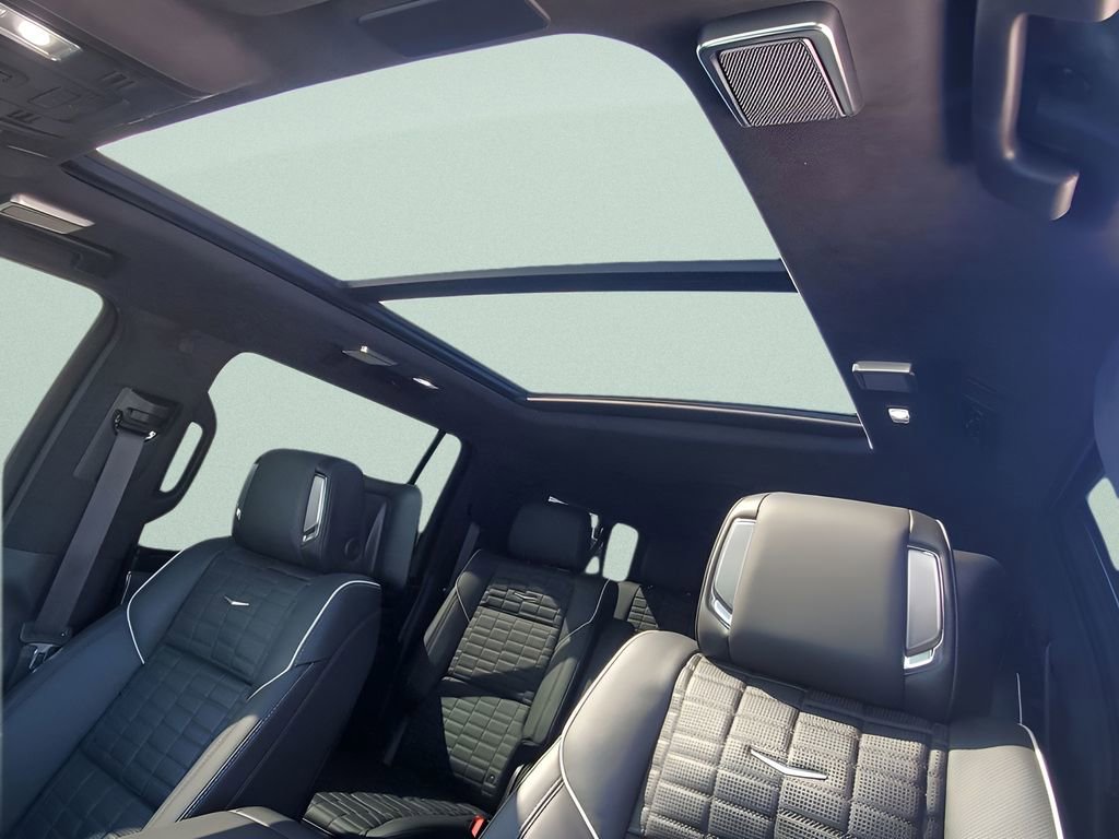 Used 2024 Cadillac Escalade ESV V image 30